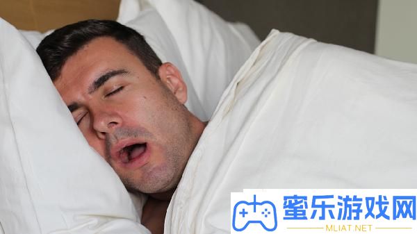 长时候趴着睡觉的风险